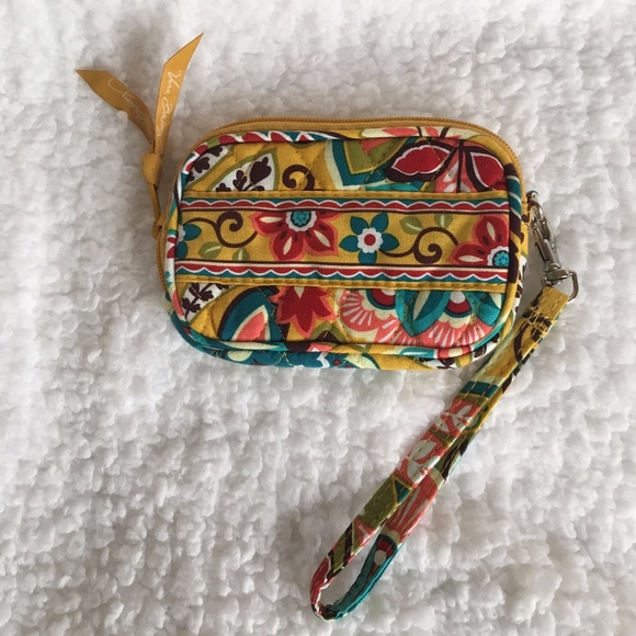 Vera Bradley Accessories - NWOT Vera Bradley Retired Provencal Wristlet